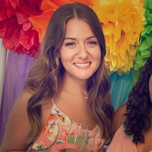 Meet your Posher, Lauren